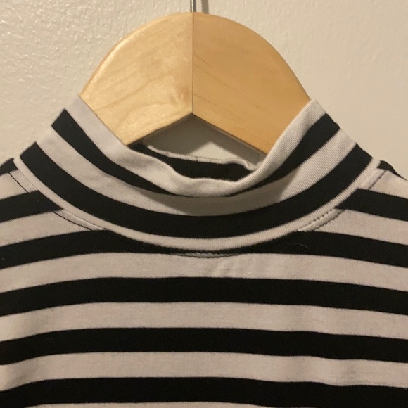 Crop top - Picture 4 of 4